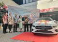 Pengundian Panin Super Bonanza Periode 3, Nasabah Loyal Panin Bank KCP Tunjungan Raih Hadiah Mercedes Benz A 200