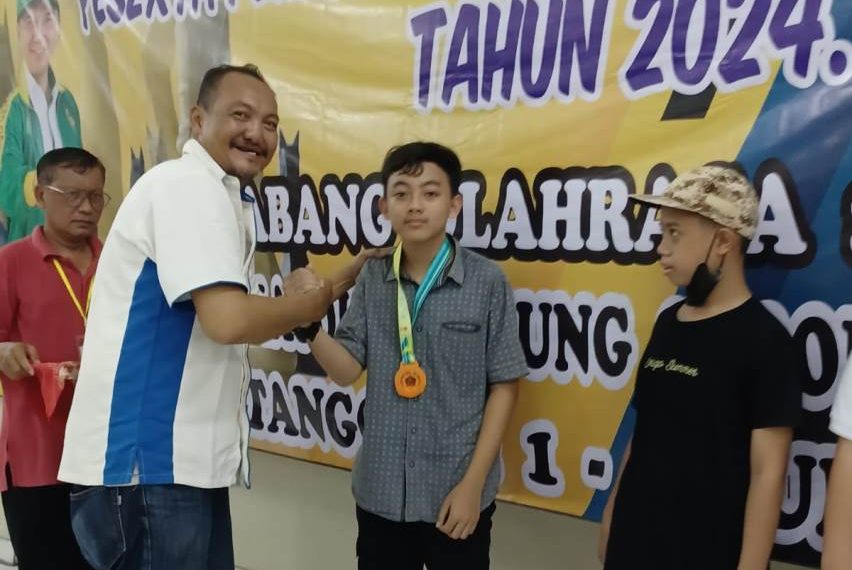 Siswa SMP Al Muslim Raih Juara Catur Putra Kejurkab Sidoarjo 2024