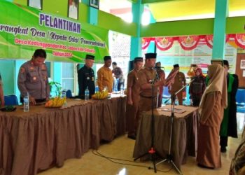 Kades Kedungpandan Lantik Nazilatur Rochmah Sebagai Kasi Pemerintahan, Gantikan Abdul Kodir Yang Sudah Purna Tugas