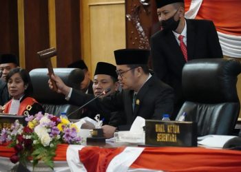 Anggota DPRD Kabupaten Sidoarjo Periode 2024-2029 Resmi Dilantik, Ketua Sementara Secepatnya Bentuk AKD