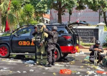 Bom “Meledak” di Balai Kota Kediri