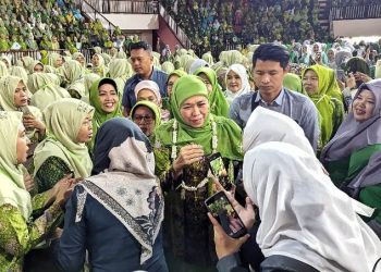Khofifah Cagub Pilihan Terkuat Punya Kinerja Memuaskan Warga Jatim