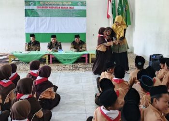 MI Tsamrotul Ulum Tajungwidoro Mengare Gelar Deklarasi Madrasah Ramah Anak