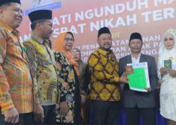 Diikuti 77 Pasang, Bupati Gresik ‘Ngunduh Mantu’ lewat Sidang Itsbat Nikah Terpadu