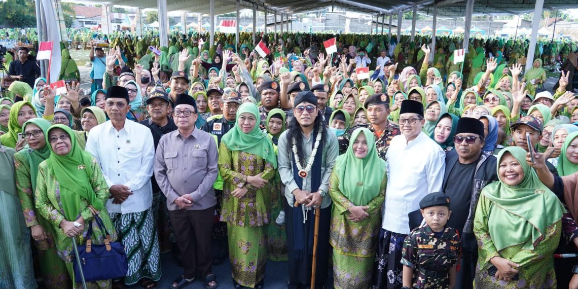 Puluhan Ribu Muslimat Tulungagung Bertekad Antar Khofifah Jadi Gubernur Jatim Dua Periode