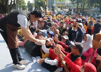 Pemkab Sidoarjo Gelar Selera Rasa 1.500 Porsi Lontong Cecek