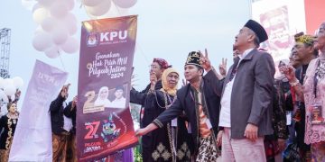 Balon Terbang Paling Tinggi, Khofifah-Emil Optimis Menang di Pilgub Jatim