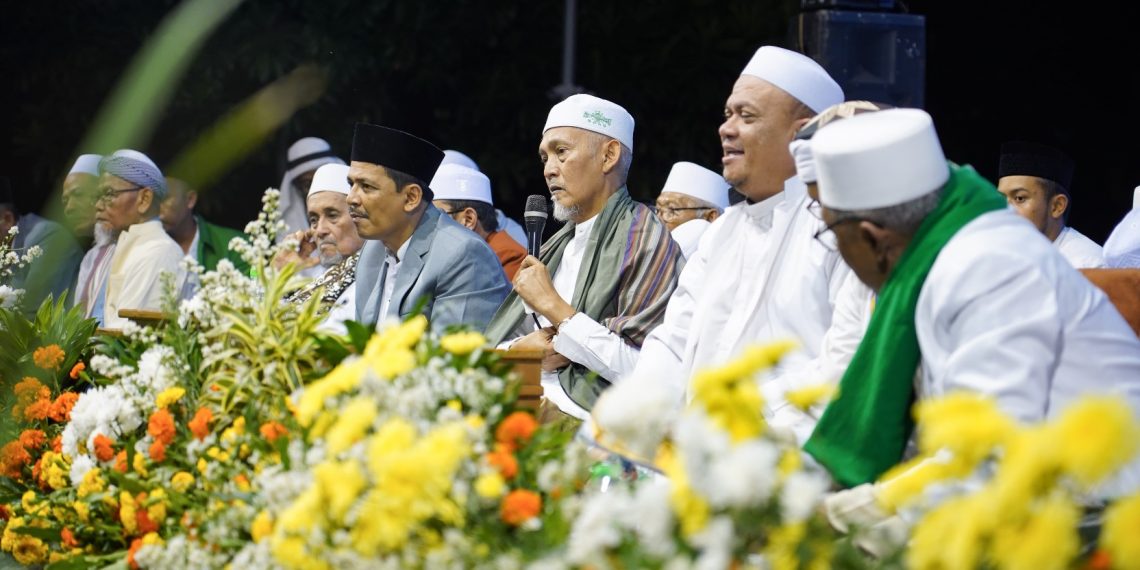 Kiai Kafabihi Mahrus Doakan Khofifah Kembali Jadi Gubernur Jawa Timur