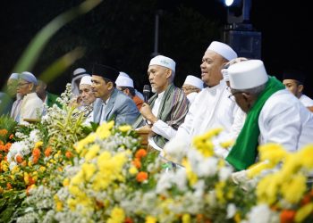 Kiai Kafabihi Mahrus Doakan Khofifah Kembali Jadi Gubernur Jawa Timur