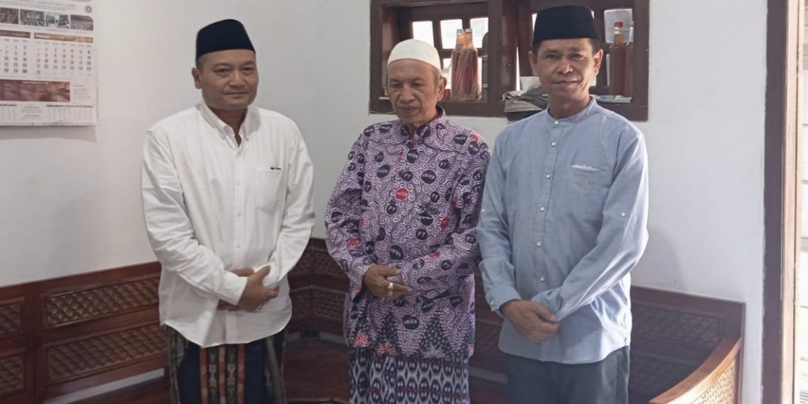 Silaturahmi ke Kiai Fadlol Wongsorejo, Gus Makki – Ali Ruchi Diminta Perhatikan UMKM di Pondok Pesantren