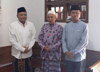 Silaturahmi ke Kiai Fadlol Wongsorejo, Gus Makki – Ali Ruchi Diminta Perhatikan UMKM di Pondok Pesantren