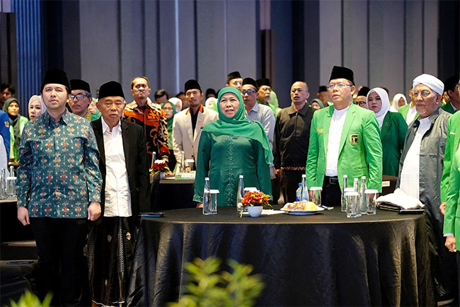 Kinerja Penuh Keberhasilan, Khofifah-Emil Makin Diperjuangkan Pimpin Jatim Dua Periode