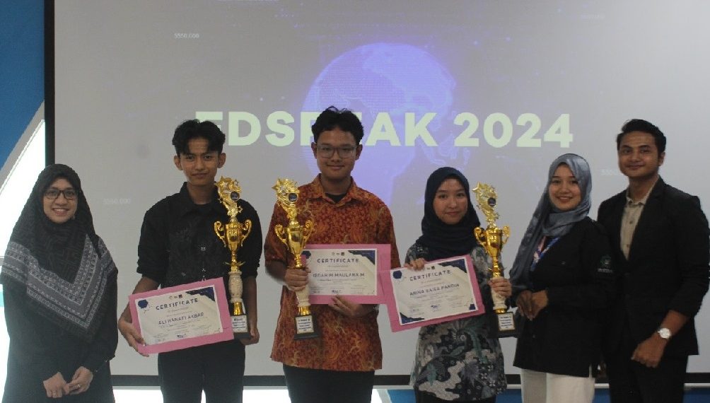 Siswa SMA Al Muslim Jawa Timur Raih Juara ‘EDSPEAK24’ UINSA