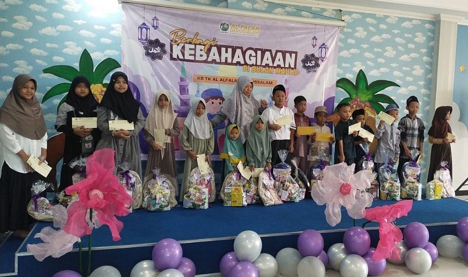 Peringati Maulid Nabi, KB-TK Al Falah Darussalam Berbagi Kebahagiaan Dengan Anak-Anak Yatim