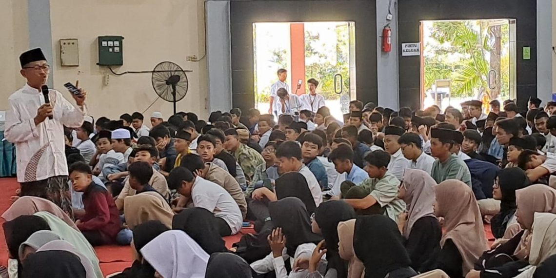 Siswa SMP Negeri 1 Sidoarjo Dilatih Kesabaran Agar Tidak Terjadi Bullying