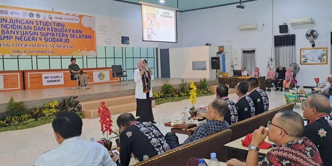 Dikbud Banyuasin Studi Tiru Literasi dan Numerasi di SMP Negeri 4 Sidoarjo