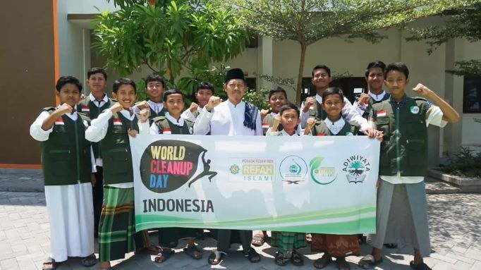 Peringati Hari Bersih-bersih Sedunia, Kader Lingkungan Refah Islami Kembali Beraksi