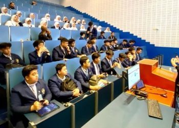 Wujudkan Global Leaders, SMA Al Hikmah Surabaya Kunjungan Studi ke Eropa
