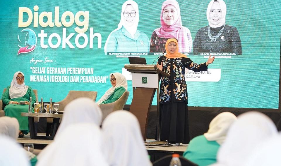 Khofifah Sampaikan Pentingnya Kreatifitas dan Inovasi Keberlanjutan di Konferensi Fatayat NU