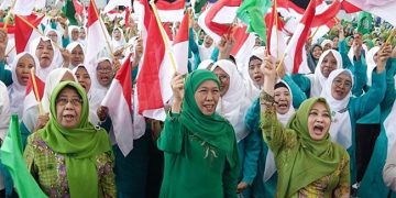 Pengamat Nilai Khofifah Kokoh Teratas Sulit Ditandingi Risma Dalam Waktu Singkat