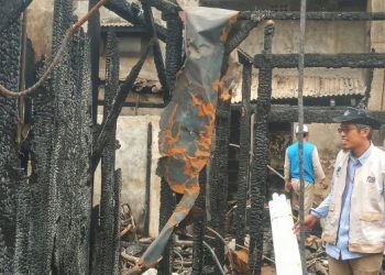 Bersama Nusantara Power, Nurul Hayat Bangun Kembali 3 Rumah yang Terbakar