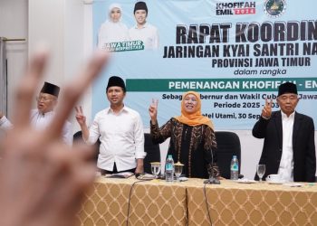 Sukses Entaskan Kemiskinan, Khofifah-Emil Jadi Pilihan Kiai dan Santri untuk Jatim Dua Periode