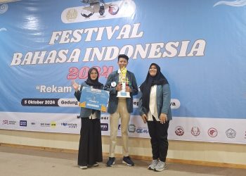 Siswa SMA Adu Argumen pada Lomba Debat Nasional