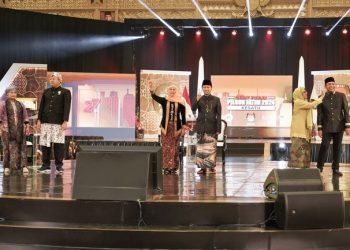 Elektabilitas Khofifah-Emil Dua Kali Lipat Ungguli Risma-Gus Hans, Pakar: Sulit Dikejar