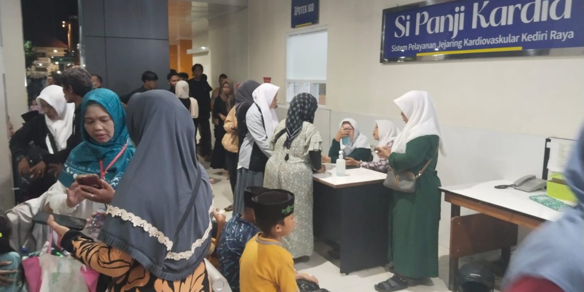 Ratusan Jama’ah Sholawat di Kediri Keracunan, Diduga Berasal Makanan