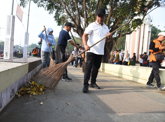 Pjs Bupati Sidoarjo Gerakkan Serentak 15 Ribu ASN Kerja Bakti Bersama