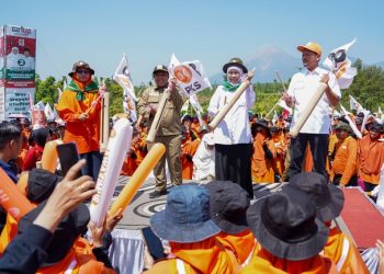 Emak-emak Tangguh Jatim Bertekad Menangkan Khofifah-Emil