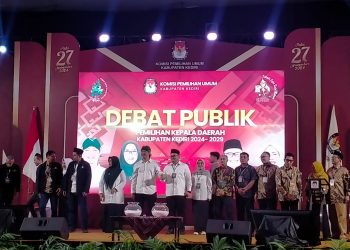 Debat Perdana Cabup-cawabup di Kediri, Paslon Berikan Visi-Misinya