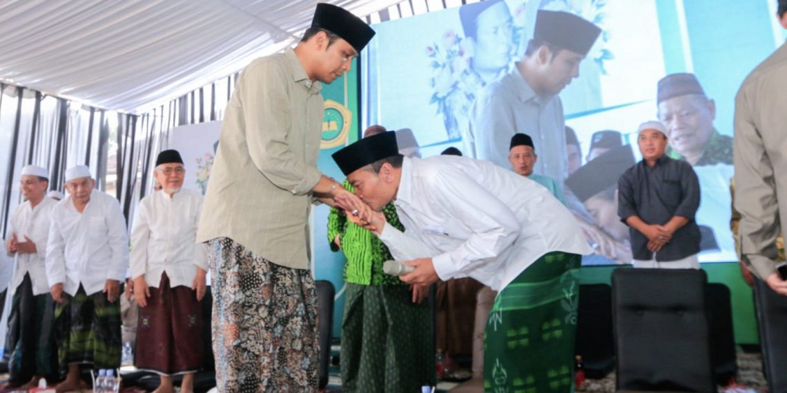 15 Ribu Orang Saksikan Pesan Gus Kautsar Wakafkan Cabup Ali Makki Kepada Rakyat Banyuwangi