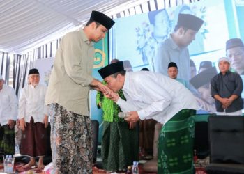 15 Ribu Orang Saksikan Pesan Gus Kautsar Wakafkan Cabup Ali Makki Kepada Rakyat Banyuwangi