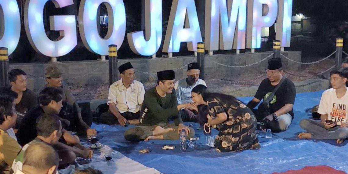 Bertemu Warga, Gus Makki Tiba-tiba Minta Didoakan oleh Ibu Hamil : Sepakat Nomer Dua Jadi Bupati Banyuwangi