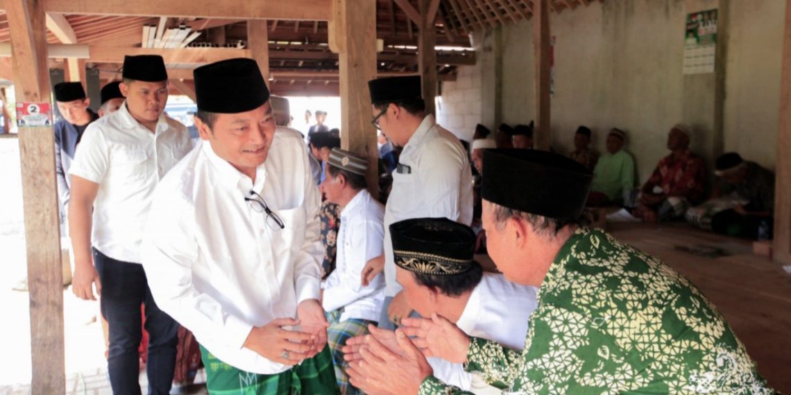 Momen Hari Santri, Gus Makki Tasyakuran Bareng PARAGUS Hingga Ziarah ke Murid Syaikhona Kholil