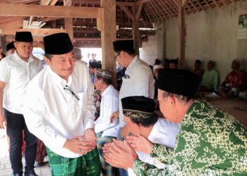 Momen Hari Santri, Gus Makki Tasyakuran Bareng PARAGUS Hingga Ziarah ke Murid Syaikhona Kholil