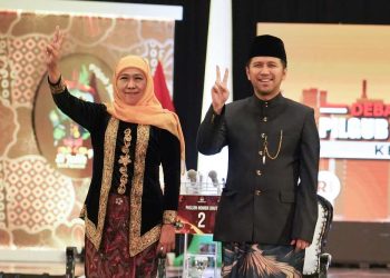 Paparkan Kerja Nyata dan Keberhasilan Kinerja, Khofifah-Emil Unggul Debat Pertama