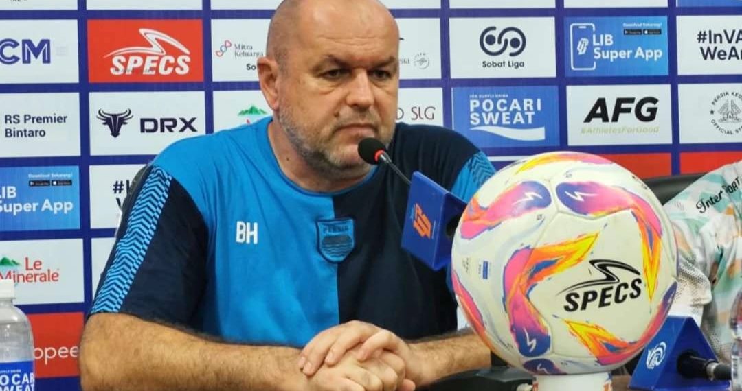 Meski Menang Atas Persik Kediri 2-0, Pelatih Persib Bandung Puji Permainan Tim Macan Putih