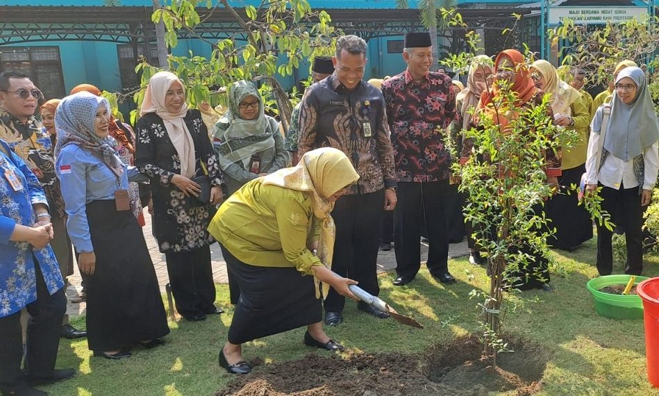 SMA Negeri 2 Sidoarjo Siap Menuju Adiwiyata Mandiri Tingkat ASEAN 2026