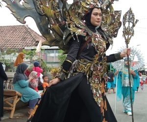 Kirab Budaya Semarakan Ruwat Desa Balongtani