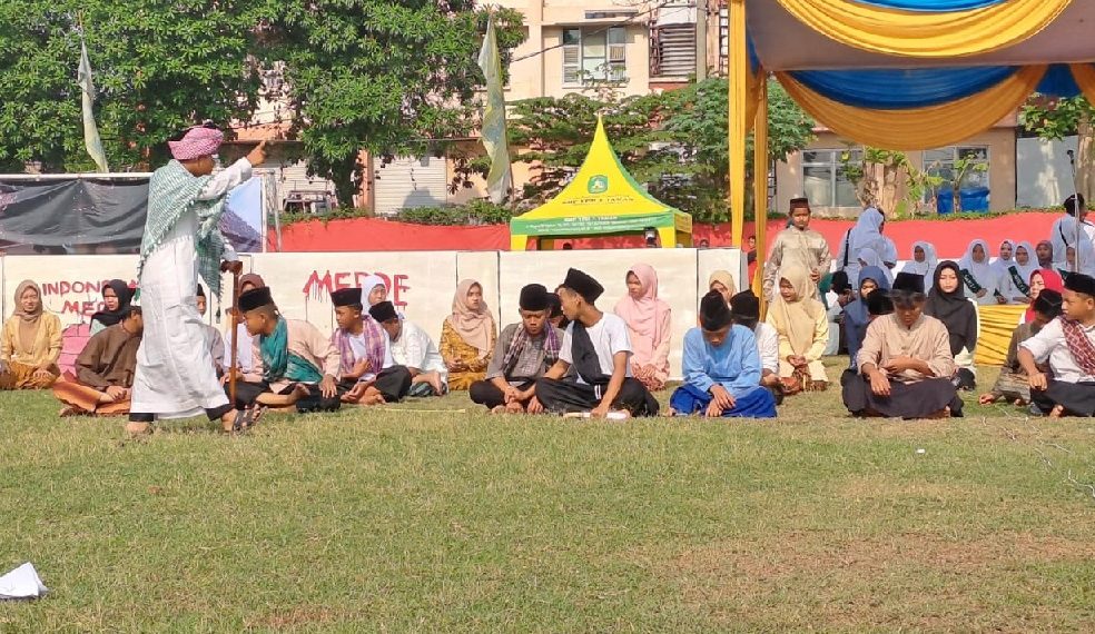 Ribuan Santri YPM Peringati HPN 2024, SMP YPM 1 Taman Gelar Drama Kolosal