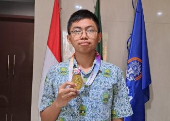 Rizky Siswa SMAMDA Sidoarjo Raih Emas MEA Ingin Mengejar Prestasi OSN
