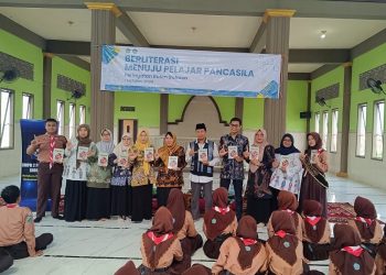 Peringati Bulan Bahasa SMP Negeri 2 Sukodono Launching Buku Antologi Toleransi