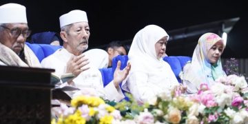 Kiai dan Warga Malang Ketuk Pintu Langit agar Khofifah Lanjut Pimpin Jatim Dua Periode