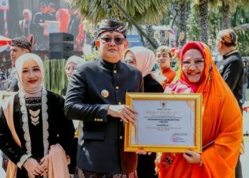 Bukukan Rp 49,5 T Selama 2023, Gresik Raih Penghargaan Peringkat I Capaian Investasi di Jatim