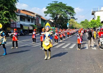 Rayakan Hari Santri, SD Maarif Jogosari Berpawai