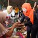 Sapa Pedagang Pasar Tugu Trenggalek, Mas Ipin: Masyarakat Antusias Sambut Ibu Khofifah