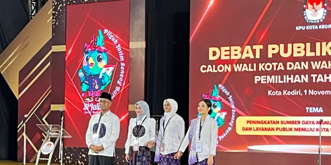 Adu Argumen Antar-Paslon Warnai Debat Perdana Pilwali Kota Kediri