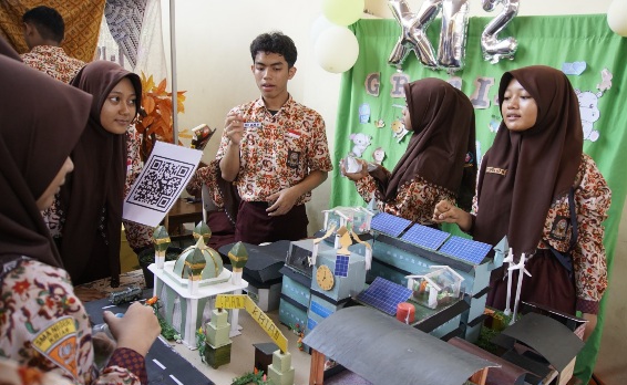 SMA Negeri 1 Krian Gelar Selebrasi P5 Kewirausahaan dan Anti Bullying